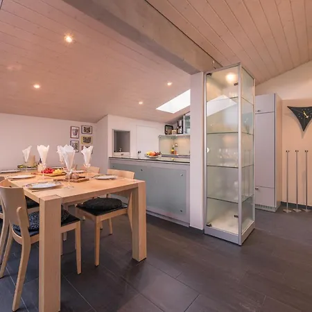 Primula Penthouse